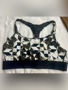 Victoria Sport The Player Multicolored Geometric print Racerback Sports Bra Sz L